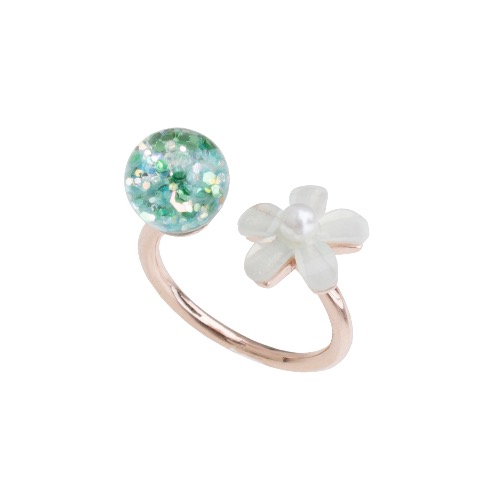Mint Flower in Snowball Ring